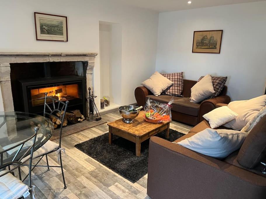Cottage Cocooning Romantique Avec Jaccuzzi Prive Ancinnes Экстерьер фото
